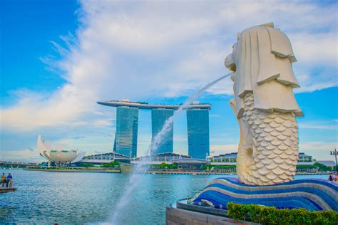 free attractions in singapore